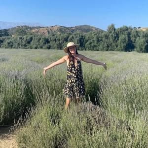 Meet your Posher, Rebecca